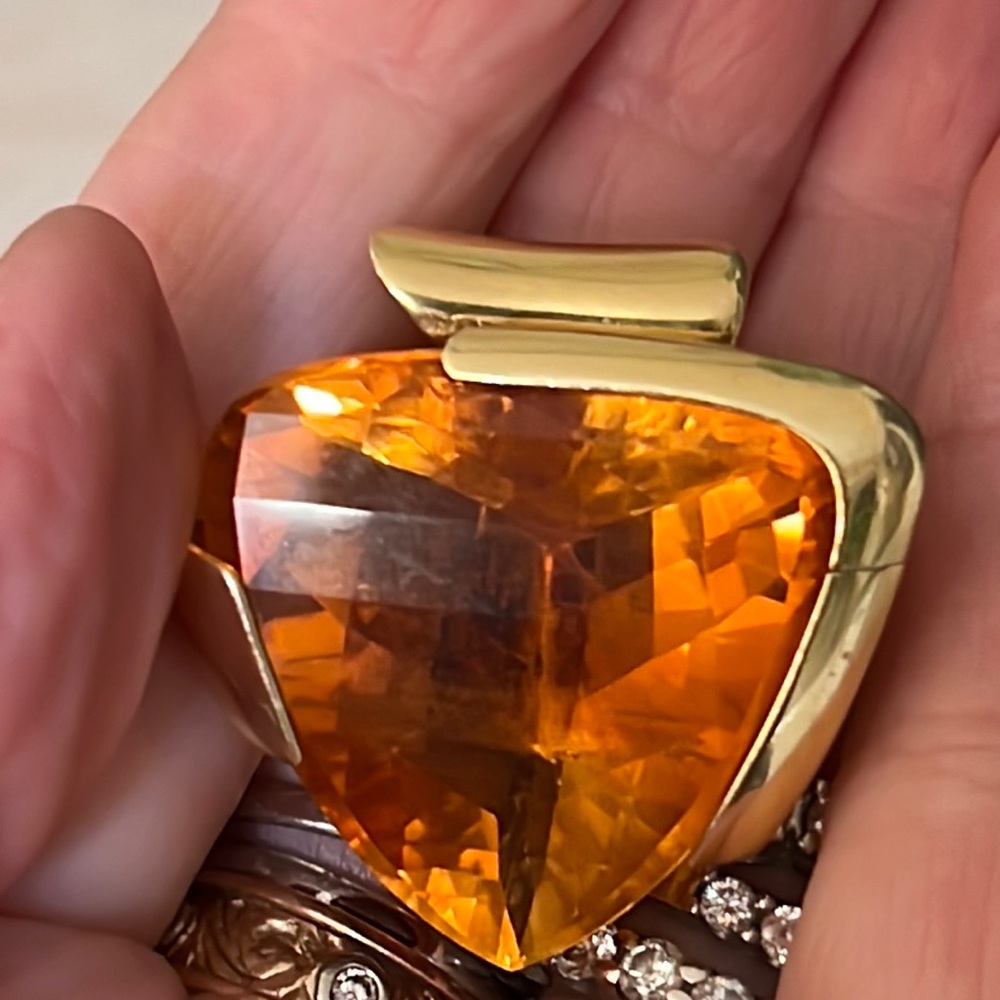 Rinaldo Gavello 18 karat gold and huge citrine pendant - Picture 11 of 12
